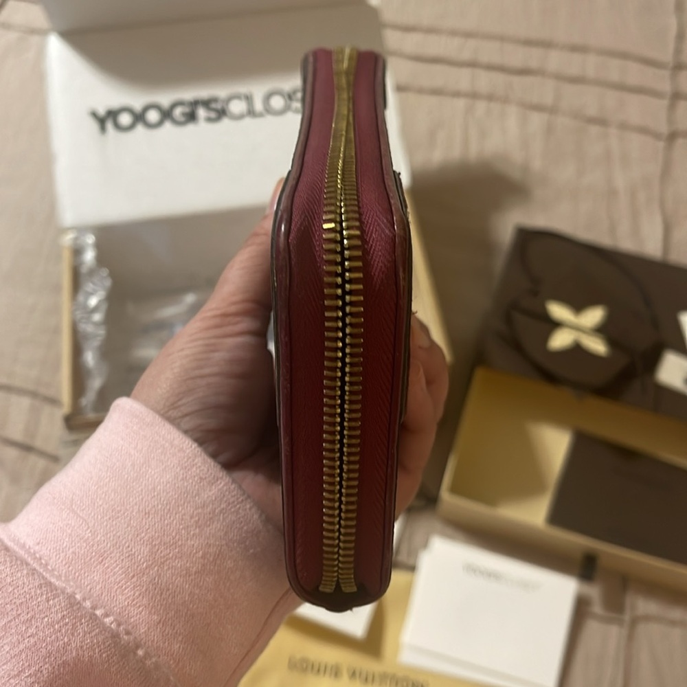 Louis Vuitton Monogram Retiro Zippy Wallet Aurore Raisin - Picture 10 of 16